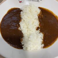 シロクマカレー 五反田TOC店