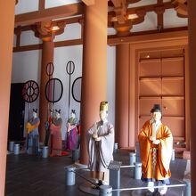 古代難波宮の宮中を再現