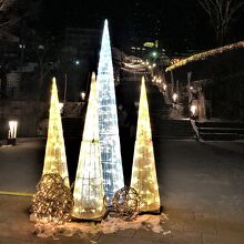 石階段下のライトアップ