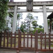 野見宿彌神社の境内に石碑があります