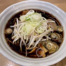 黒醤油ラーメン