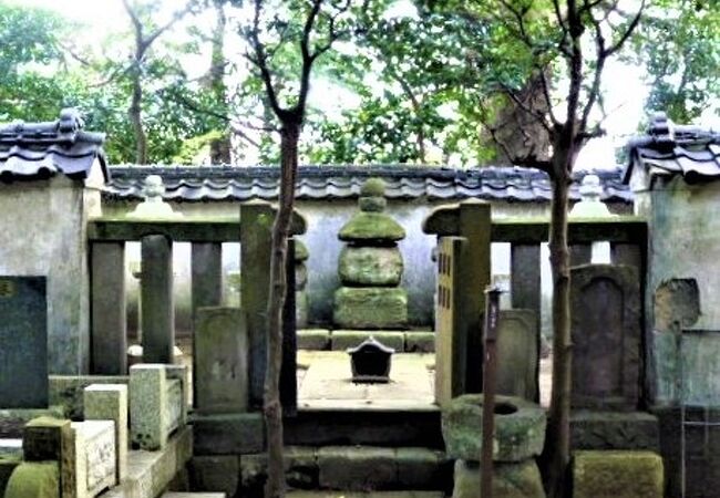 [清雲寺] 三浦市三代(初代,2代,3代)の廟所