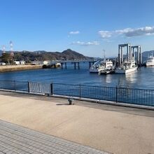 海の方を見た風景