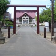 現北海道神宮からの分祀で明治30年に創建