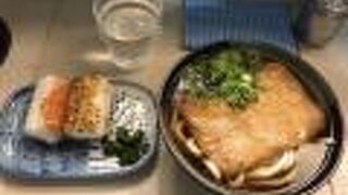 天王寺改札前の南海そばで朝定食