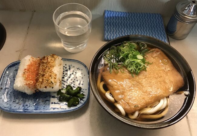 天王寺改札前の南海そばで朝定食