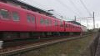 赤い列車も少なくなってきた