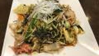 湯河原名物「坦々焼きそば」が食べられる