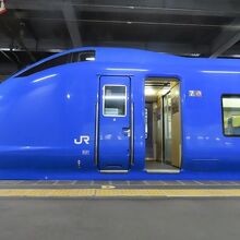 E653系いなほ瑠璃色塗装