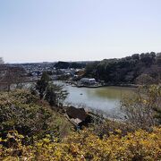 藤が有名な公園です