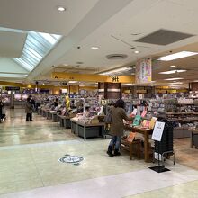 ロフトは人が多い