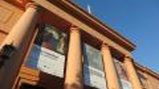 レコレタ地区にあるアルゼンチン第一の美術館。入場は無料です