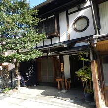 郡上八幡市街地に店舗はあります