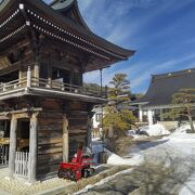 福島宿にある古い鐘楼門のある寺院