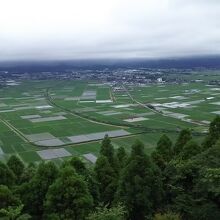 展望台から阿蘇山、阿蘇カルデラをのぞむ。