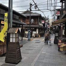 歩きやすい商店街です。