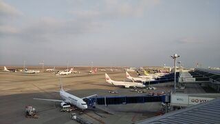 航空機が多いと様になる！