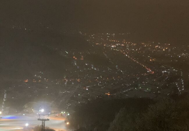 小樽の夜景を見ながらのナイターはすばらしい