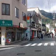 飛騨高山の伝統的な街並みの規模と質には遠く及ばないなあと感じました