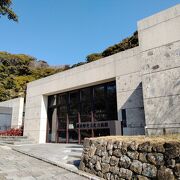 日曜・祝日が休館日なので平日・土曜しか見学できません