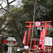 眉山の麓に坐す天神さん