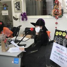 奈良の地域コミュニティエフエム放送局の公開生放送がされていた