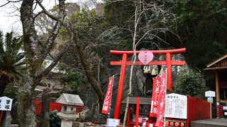 眉山の麓に坐す天神さん