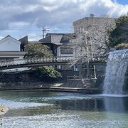 水門川沿いの整備された広場