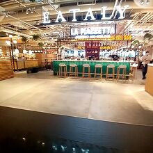 イータリー銀座店 LA PIAZZETTA