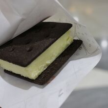サクサクパイは帯広本店限定に By 56goro Shigeno 六花亭 札幌本店のクチコミ フォートラベル
