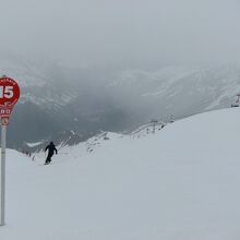 ボシャールBochard (標高2765m)から滑ります