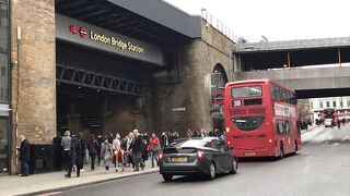 シャードのお膝元の駅。