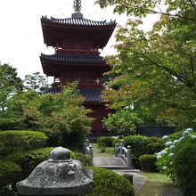 五重塔としては日本で2番目の高さ。