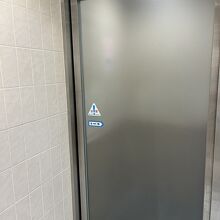 トイレの自動ドア