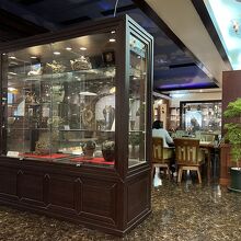 御菓子御殿の２階に入っているレストラン・カフェ