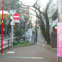 坂下からの景観です。