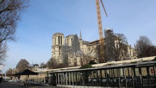 ２０１９年の火災のため現在も修復中。