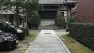 本堂には空也上人像も安置