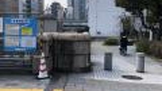 「秋葉原」駅と「岩本町」駅の間にある橋。