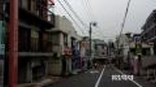 目黒不動尊の南側のエリアにあります。