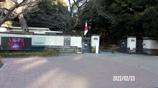 美術館の建物自体とともに庭園も魅力的です。