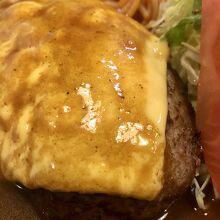 ほらほら、ハンバーグの肌を見てほしい！