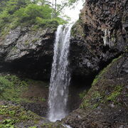 秘境の滝