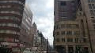 新橋界隈では屈指のレトロビル