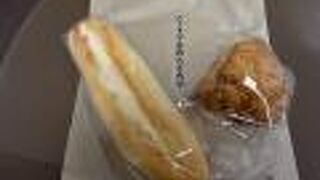 イートインスペースも広く商品も多彩です