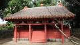 ひっそりとたたずむお堂です。