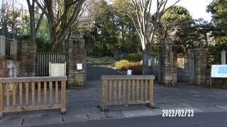 大名の庭園のような公園です。