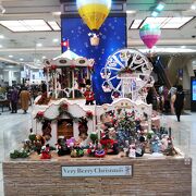 クリスマスシーズンの横浜タカシマヤ