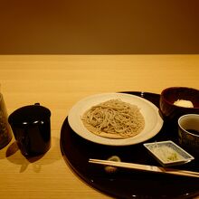 夕食の主食は飯ではなく、なんと拘りのそば！