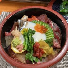 温たまらん丼『うめど！』